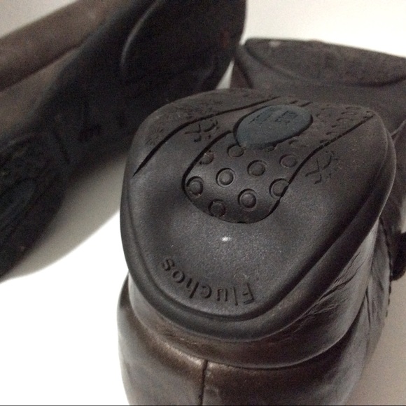 Fluchos dark brown leather slip in shoes - Picture 6 of 9